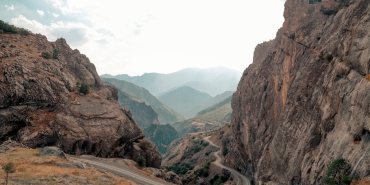 Hakkari-Van-Karayolu-Cilesi-Gunlerdir-Kapali-Yol-Krizi-Buyuyor-featured