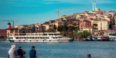 Hurmuz-Bogazi8217nin-Kapatildigi-Iddialari-Iran-ve-Bolgesel-Gerilim-featured