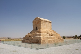 İran'dan Trump'ın "Taş Devri" Yorumuna Sert Yanıt 6 Iran8217dan-Trump8217in-8220Tas-Devri8221-Yorumuna-Sert-Yanit-featured