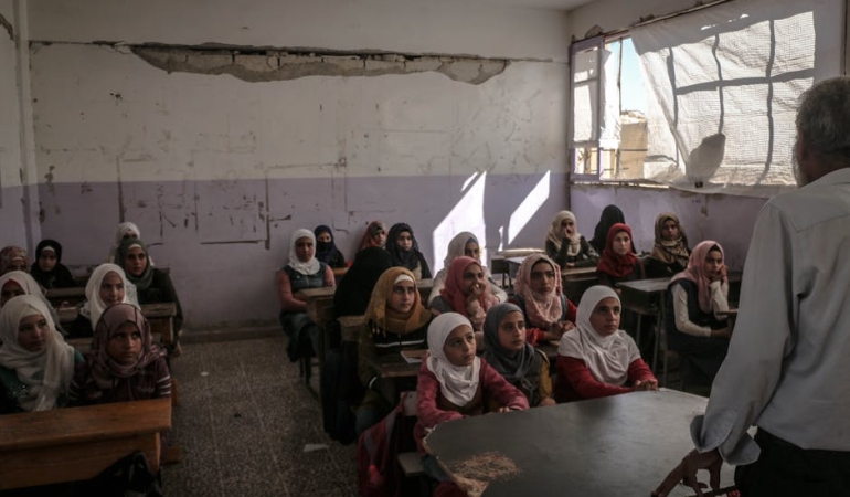 Izmir8217de-Okul-Saldirilarini-Destekleyen-Paylasima-Tutuklama-featured