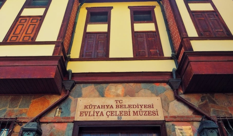 Kutahya8217da-Yasli-Kadin-Cinayeti-5-Yarim-Altin-Icin-Bogdugunu-Itiraf-Etti-featured