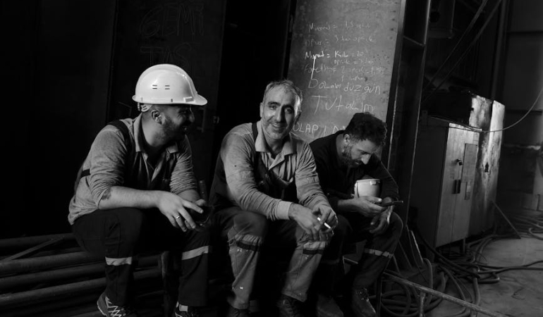 Ozgur-Ozel-1-Mayis-Oncesi-Sendikalarla-Temasta-Taksim-Vurgusu-featured