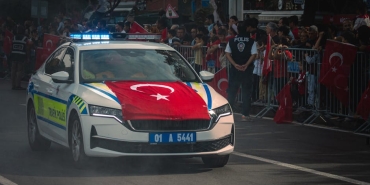 Polise-Direnen-Surucuye-646-Bin-TL-Trafik-Cezasi-Kesildi-featured