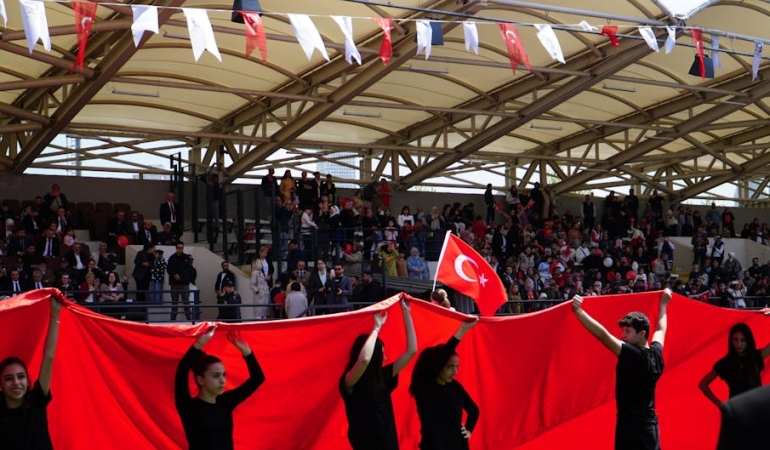 Survivor-7-Nisan-Dokunulmazlik-Oyununu-Kirmizi-Takim-Kazandi-featured